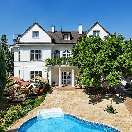 마리 - 루이자 프라하