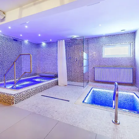 마리 - 루이자 호텔 3*