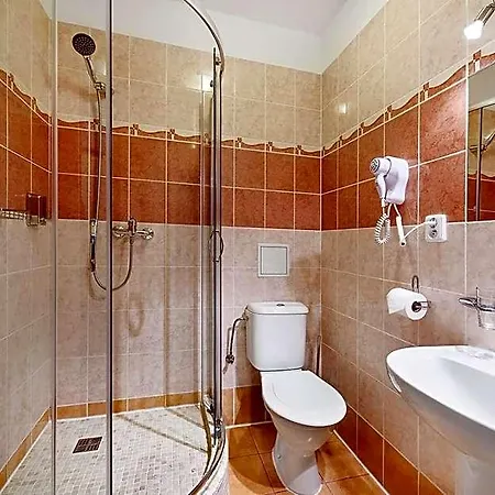 Hotel Marie Luisa - Free Parking 3*