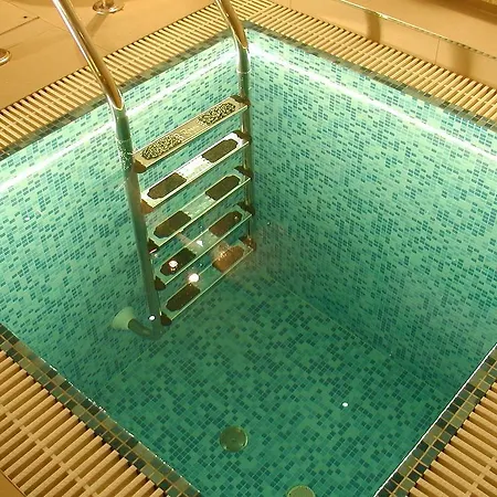 마리 - 루이자 3*