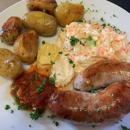 마리 - 루이자 호텔 3*